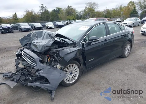2015 Ford Fusion Hybrid Se z USA, uszkodzony, nr VIN 3FA6P0LU2FR190547